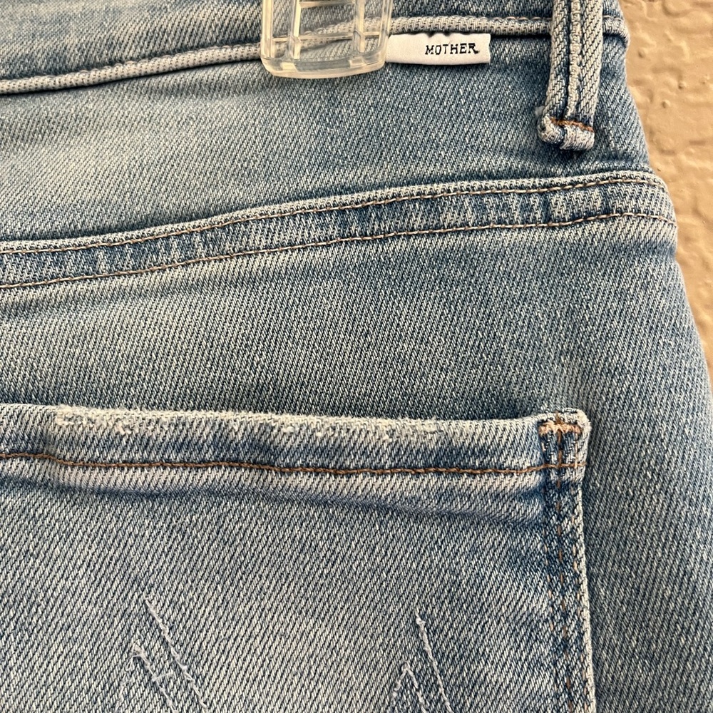Mother Jeans Weekend Fray (size 28) - Picture 6 of 13
